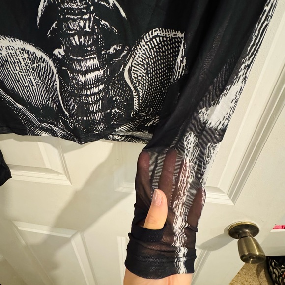DOLLS KILL NEW w/Tags Sexy Skeleton Mesh Long Sleeved w/thumb hole L HALLOWEEN - Picture 3 of 5